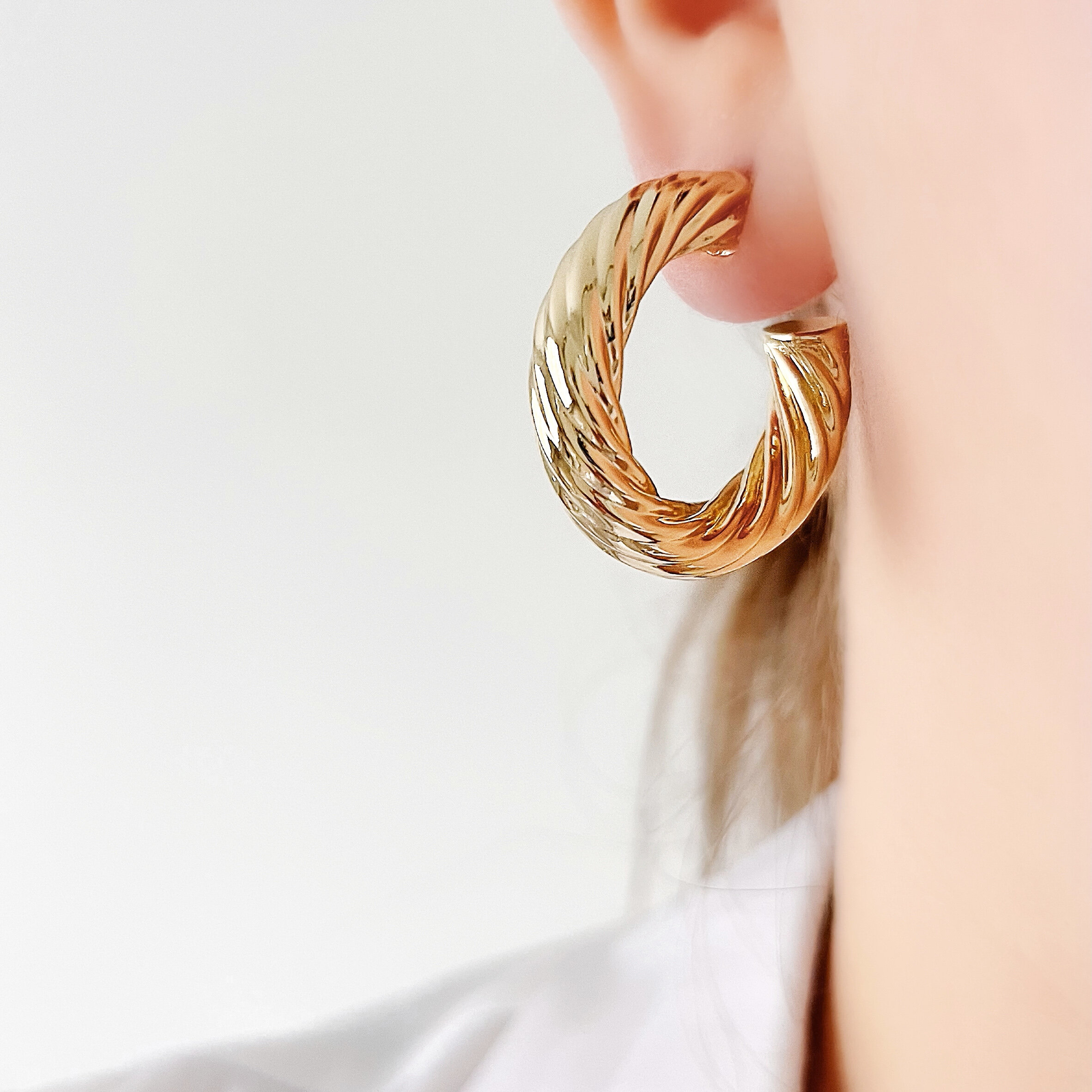 1799E5C8-F43C-479E-9324-421C569DD6E9