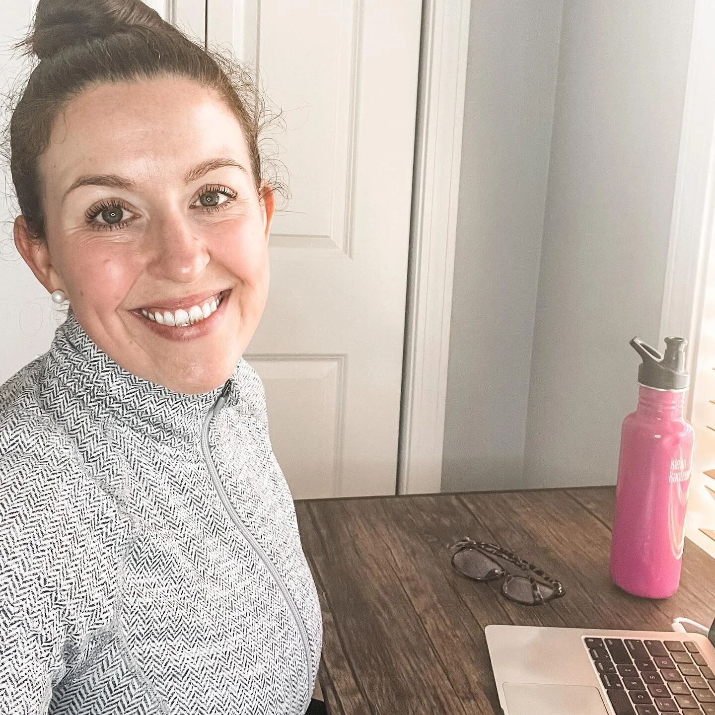 You should always start at the beginning, right?

🔹🔹🔹🔹🔹

Not necessarily. 

One of the best ways to write effective copy (and overcome writer&rsquo;s block) is to use reverse engineering.

Sounds scary. But, it&rsquo;s not. 

All it means is sta