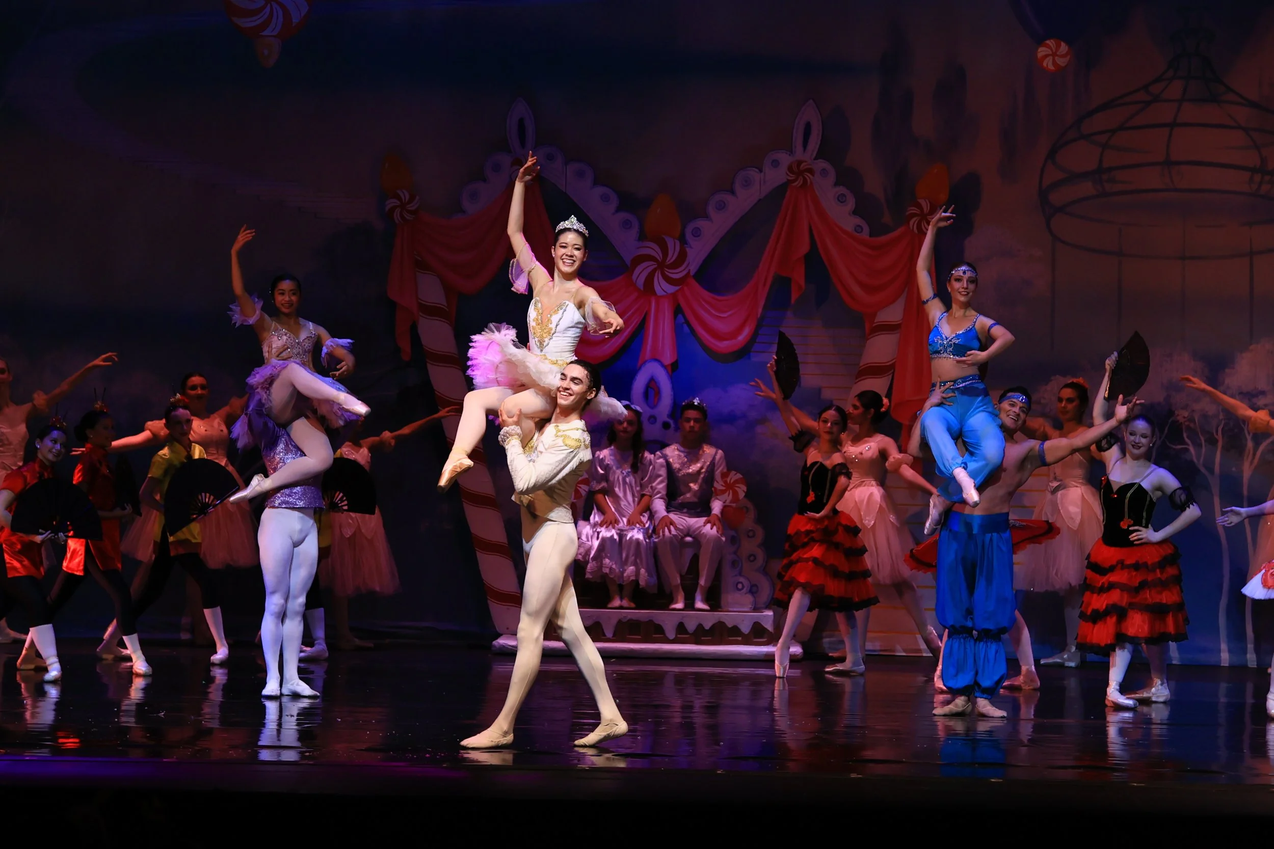 Alyssa-Marie Muna (Sugar Plum) and Phoenix Wilkins (Cavalier) with company - Nutcracker 2022