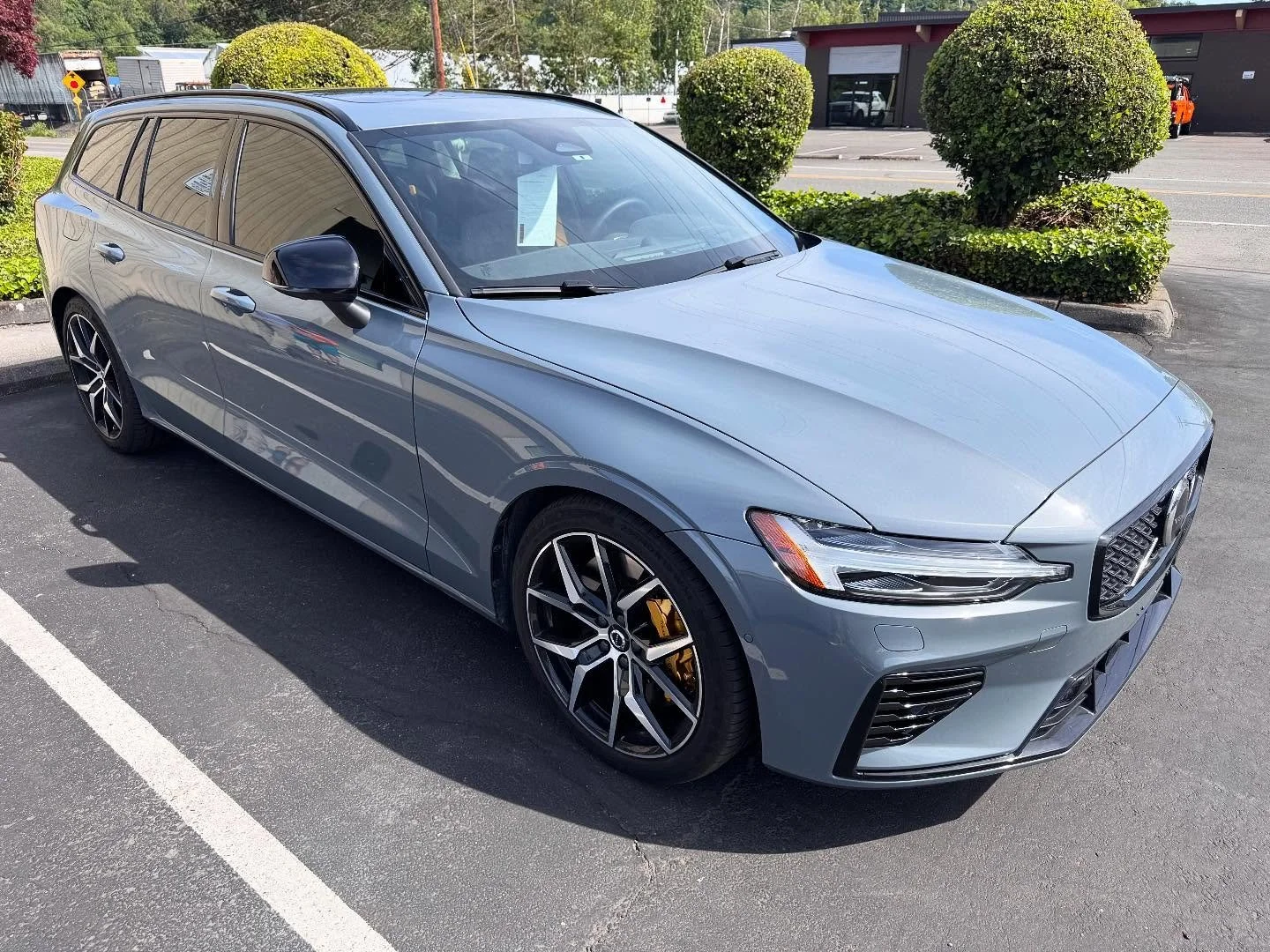 Sides and rear windows tinted in @stek.usa SMART series 20% in front and 15% in back. Came out great! Now this customer is cruising around in a cool cabin 😎