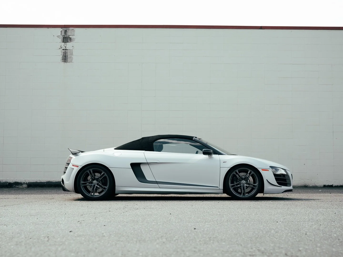 This customer brought in their 215 / 333 ever made Audi R8 GT Coupe. To protect this rare investment, with some help from our friends at @customdetailsportland , we applied STEK DYNOmatte PPF for top-tier paint protection and that sleek matte finish.