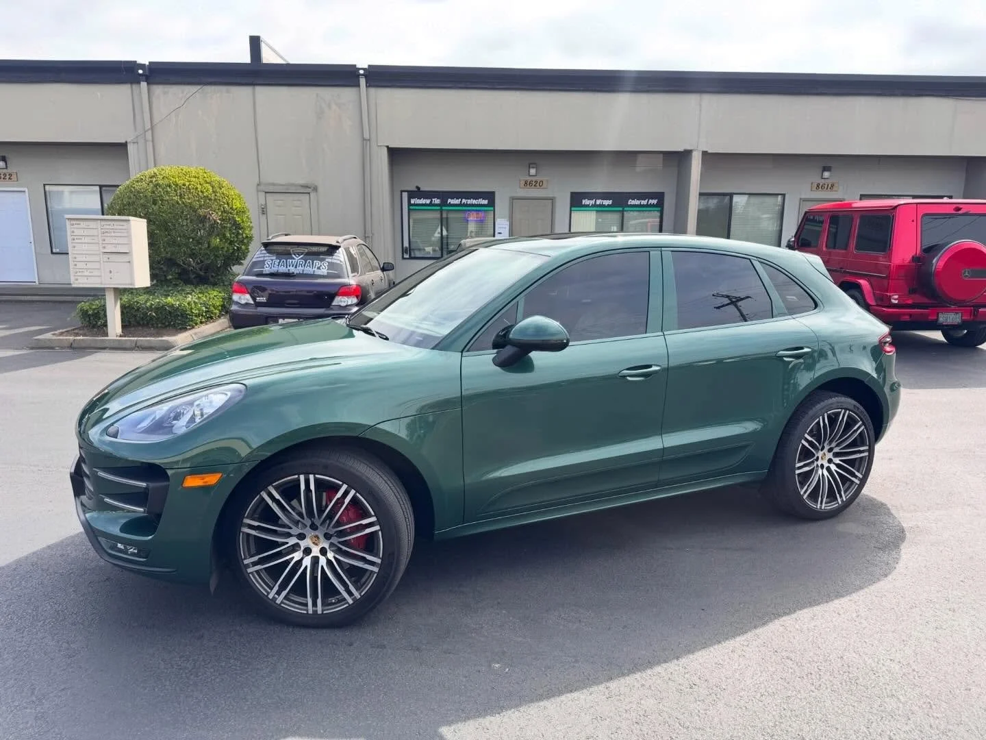 This Porsche didn&rsquo;t get wrapped. It got protected.
British Racing Green color PPF using @auravinylwrap
10-year rated, self-healing, impact resistant.
Looks like paint, protects like armor.
Happy customer. Zero shortcuts