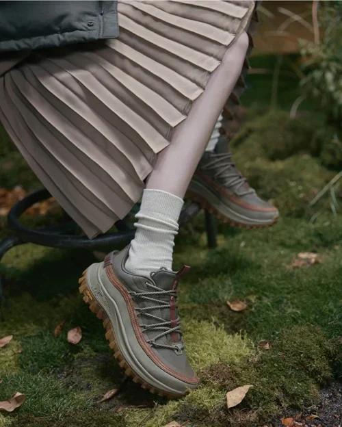 sorel x barbour 'foul weather friends' campaign | set decorator