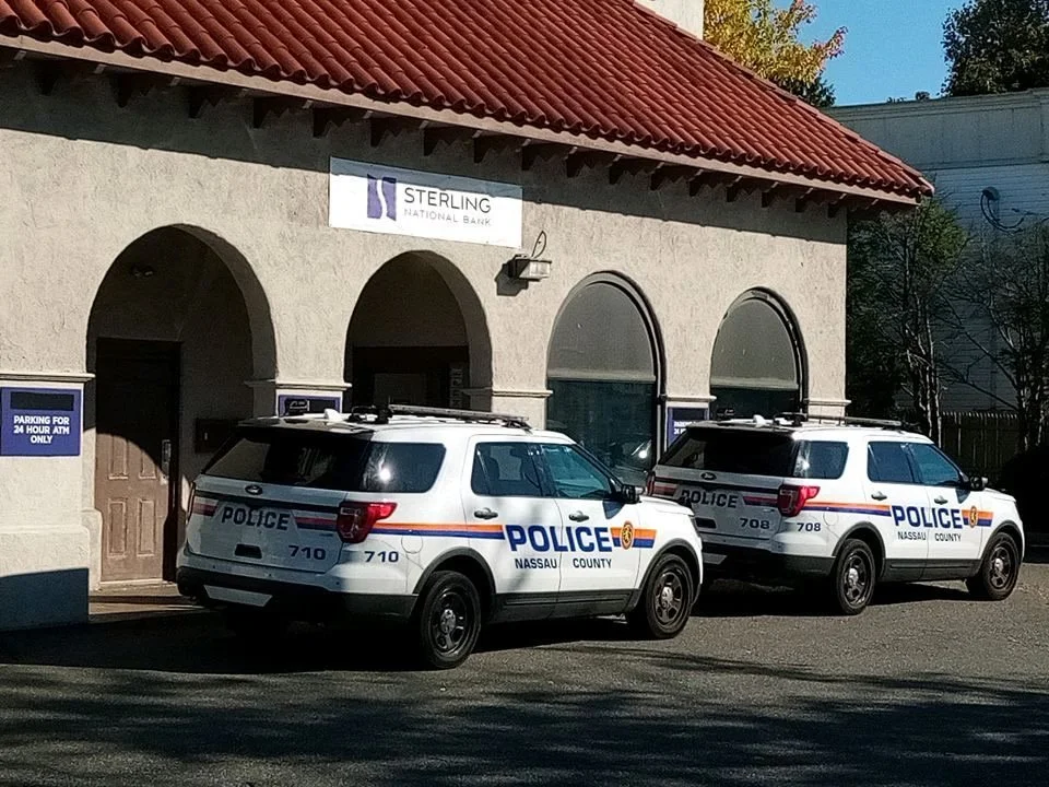 Merrick Bank Robbery Causes Schools to Lockdown