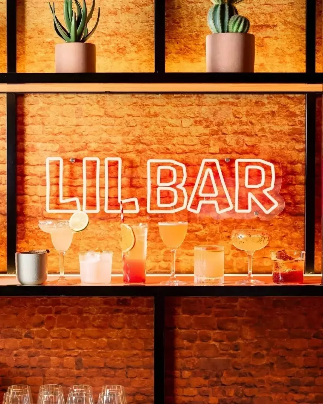 Amigos, raise a glass with $14 cocktails and $6 beers for happy hour &mdash; perfect for gathering your friends and enjoying your favourites. Join us weekdays from 5:30 PM to 7:00 PM and weekends from 3:00 PM to 5:30 PM.