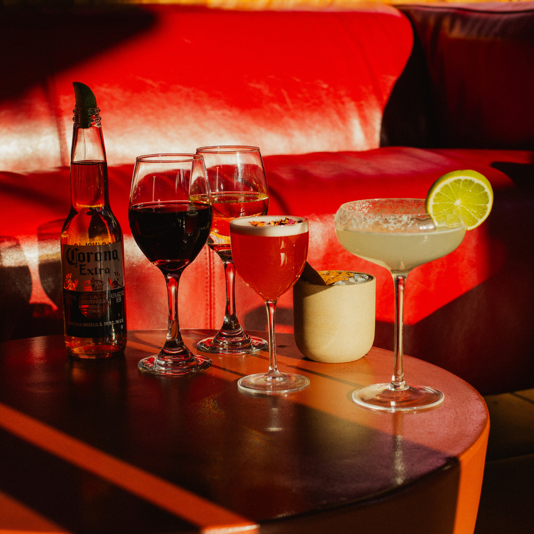 HAPPY HOUR 