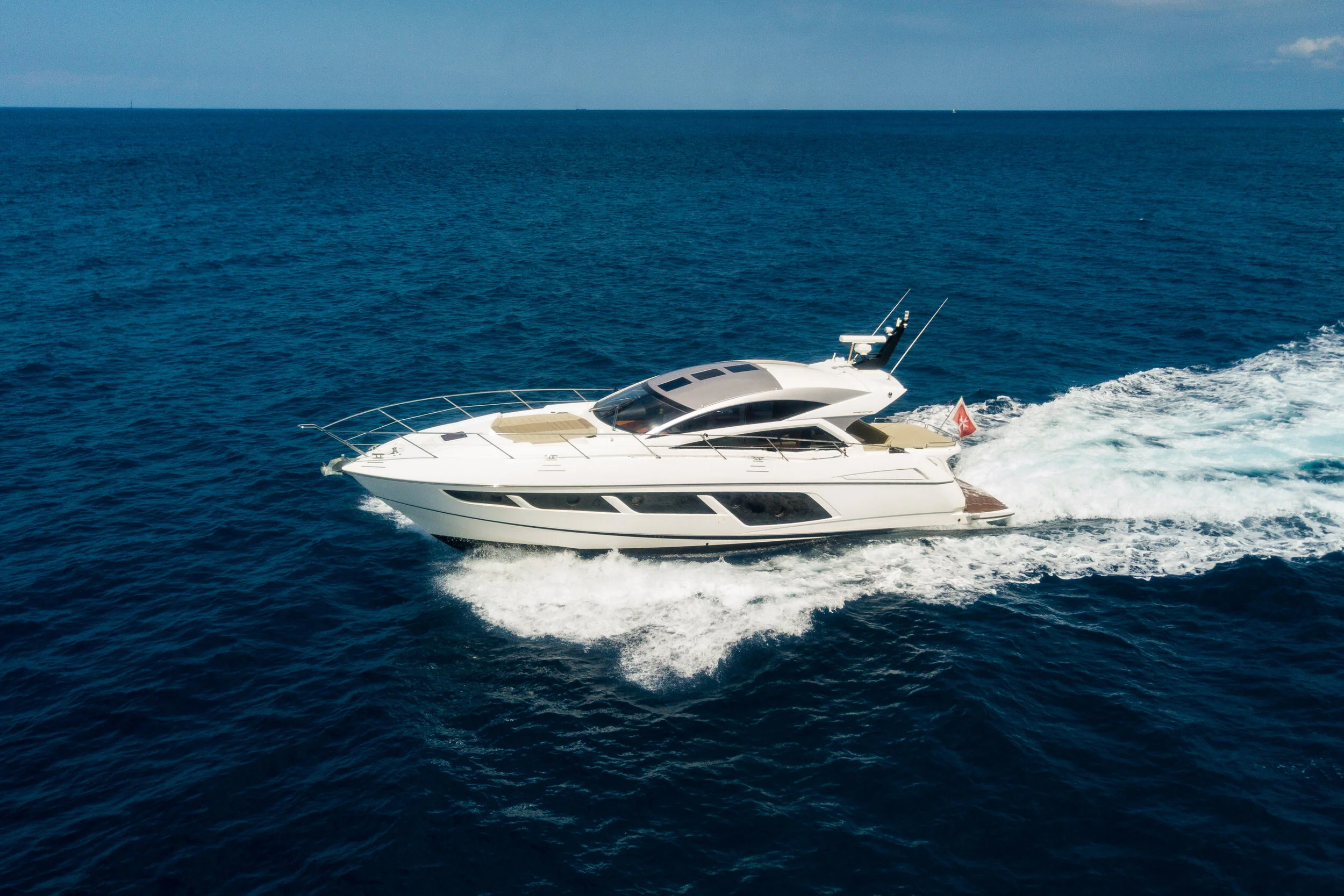 Sunseeker 57_00025v2.jpg