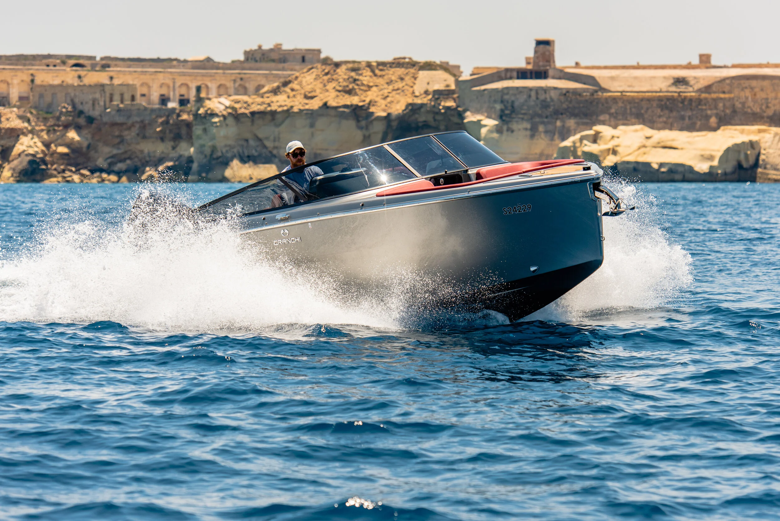 Cranchi E26_00191.jpg