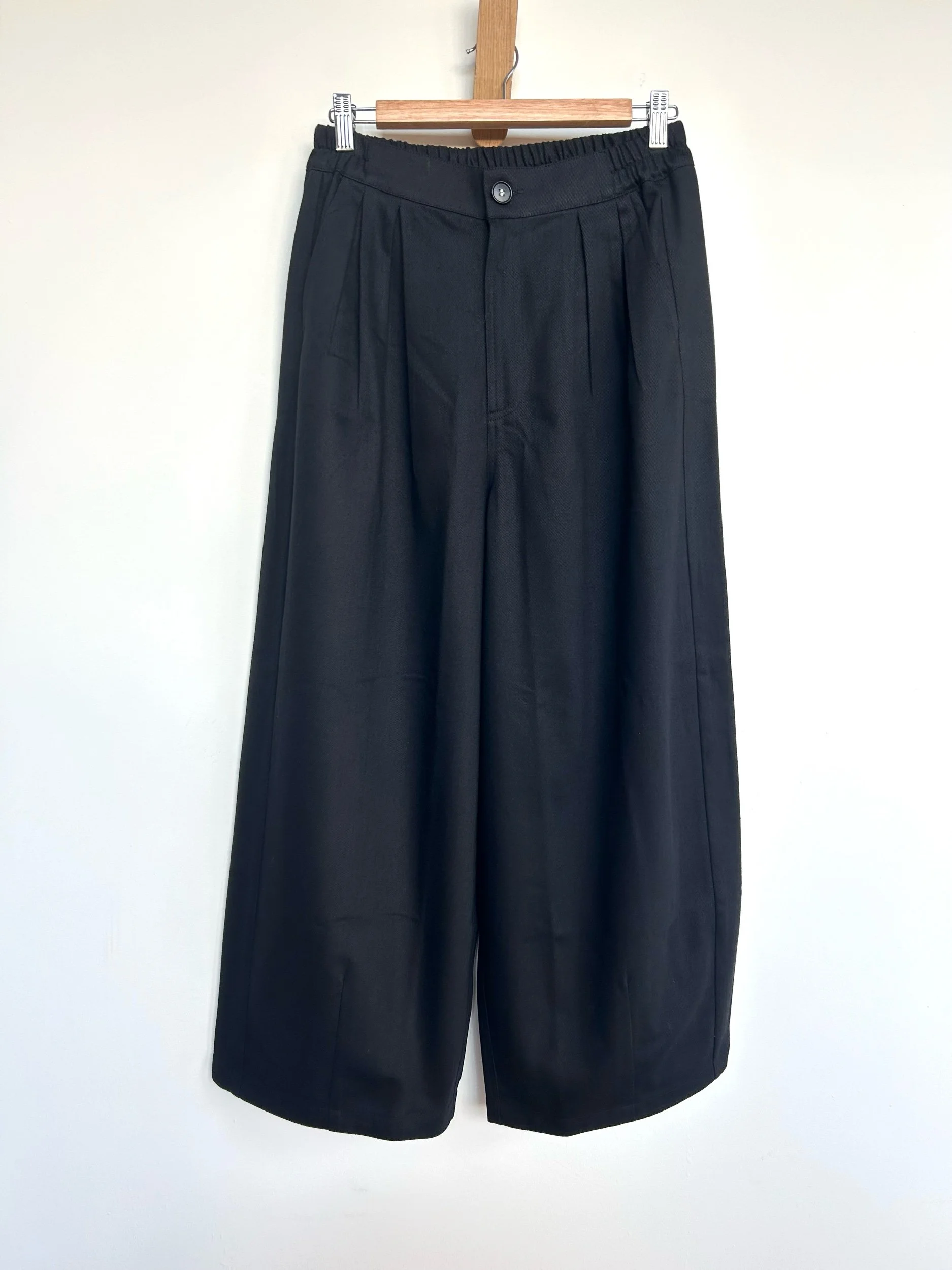 Leila Trousers Black