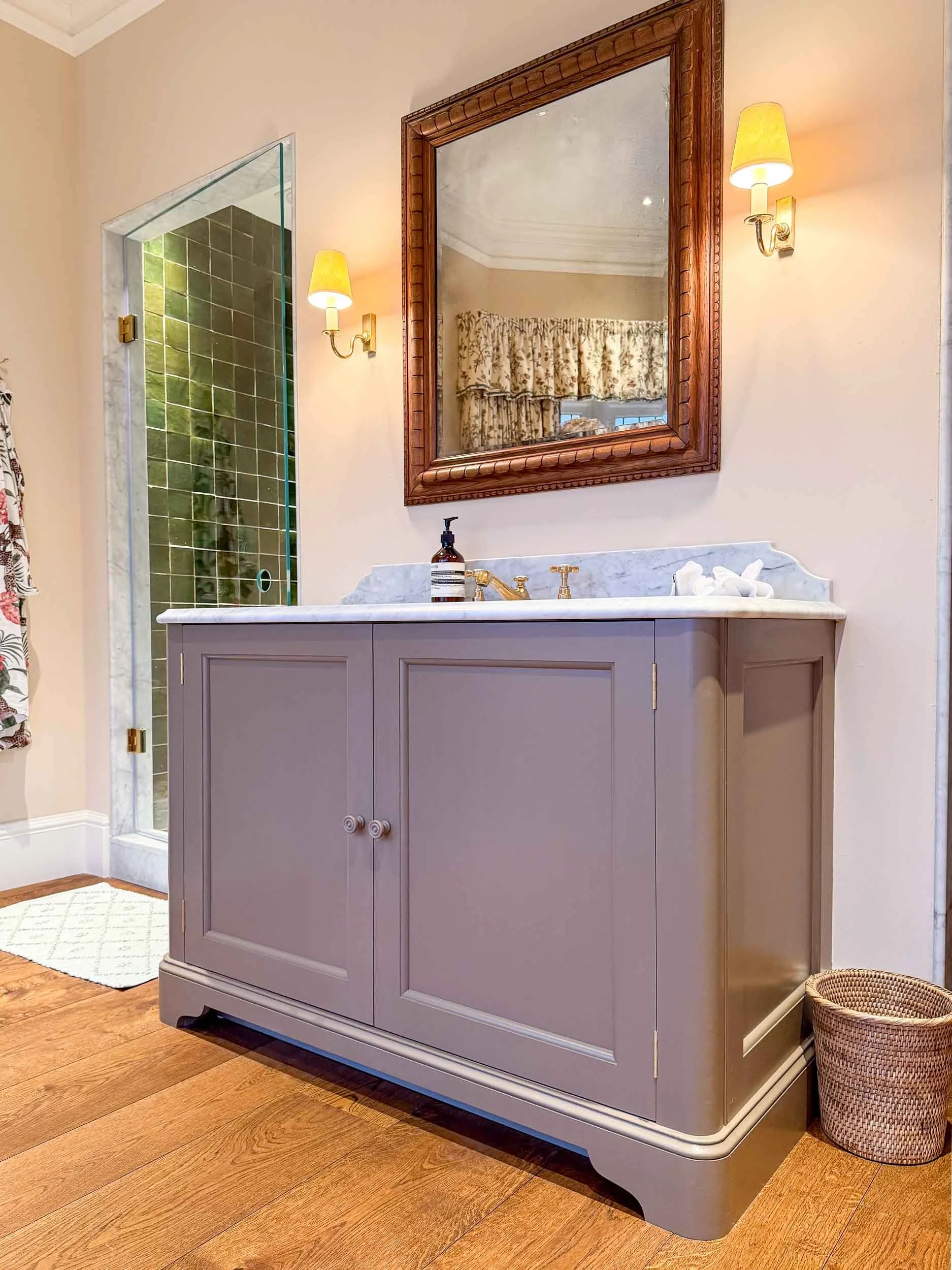 Vanity unit painted in Farrow & Ball 'Broccoli Brown'