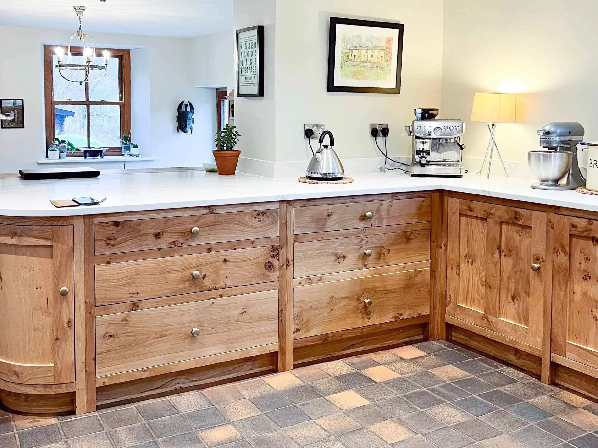 Shaker Style Pippy Oak Kitchen