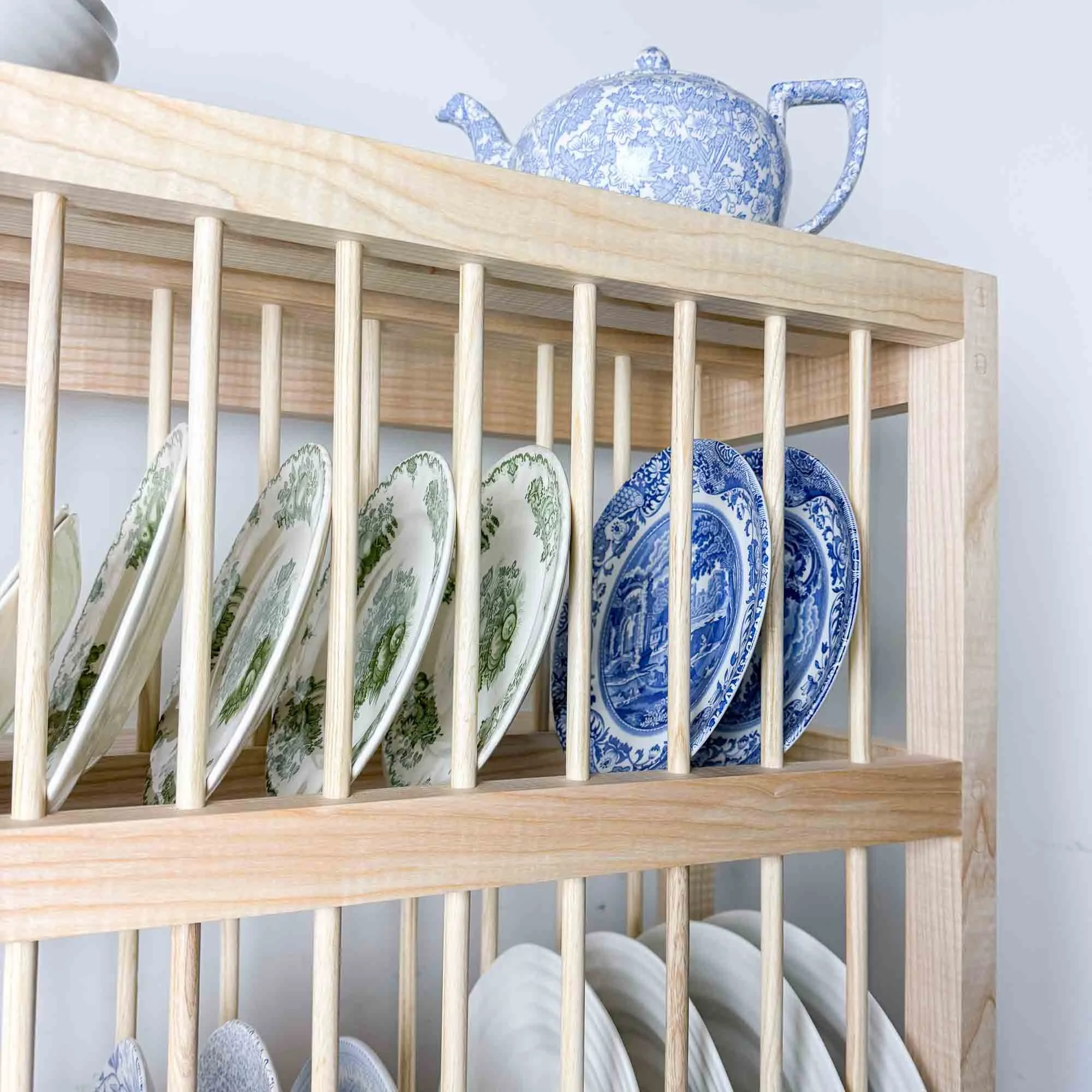 scullery kitchen platerack