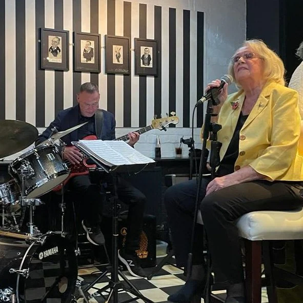 28 DECEMBER : JAZZ BRUNCH WITH BERYL
Kitchen open 12-3pm Live jazz until 4pm courtesy of Beryl Broomhead with Nigel Chapman, piano and Jeremy Meek, bass
Book a table