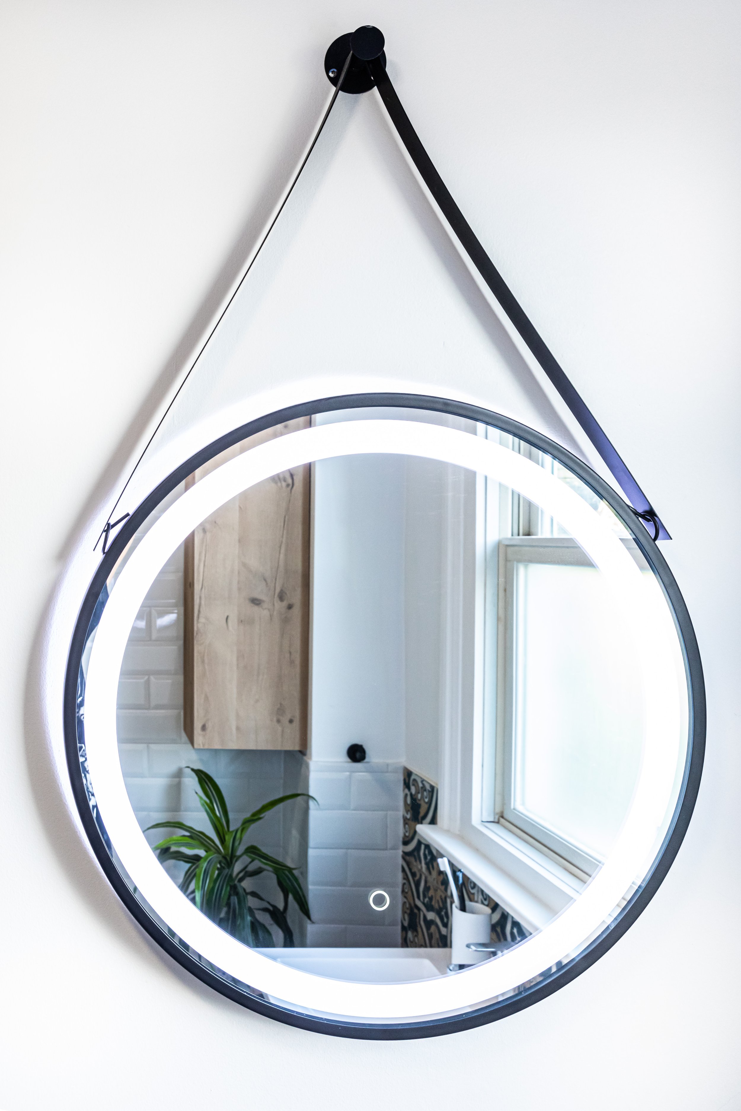 Bathroom industrial style round black mirror with light Orsetto Interiors.jpg