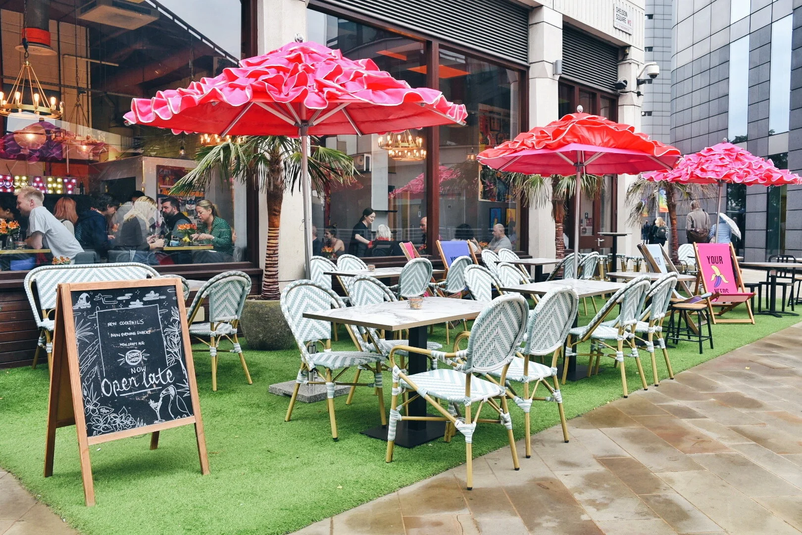 LOCATION BEANY GREEN LITTLE VENICE — DAISY GREEN