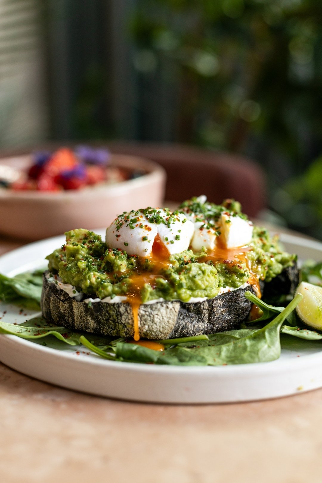 Fueling up this Saturday morning with a brunch dream team: creamy avocado, perfectly poached eggs and toasted goodness. 🤩🥑☀️​​​​​​​​

​​​​​​We know what we will be ordering this weekend!🙌🏻
.
.
.
#bottomlessbrunch #brunch #brunchideas #londonbrunc