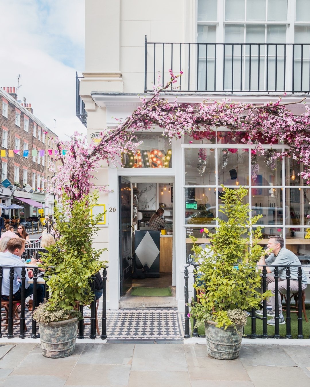 Sunny mornings and uplifting coffees at our beautiful cafe, the original Daisy Green! 🌸☀️

We fell in love with the quaint corner location and the village feel of Portman village in Central London.🇬🇧

The Grade II listed building, a former real es