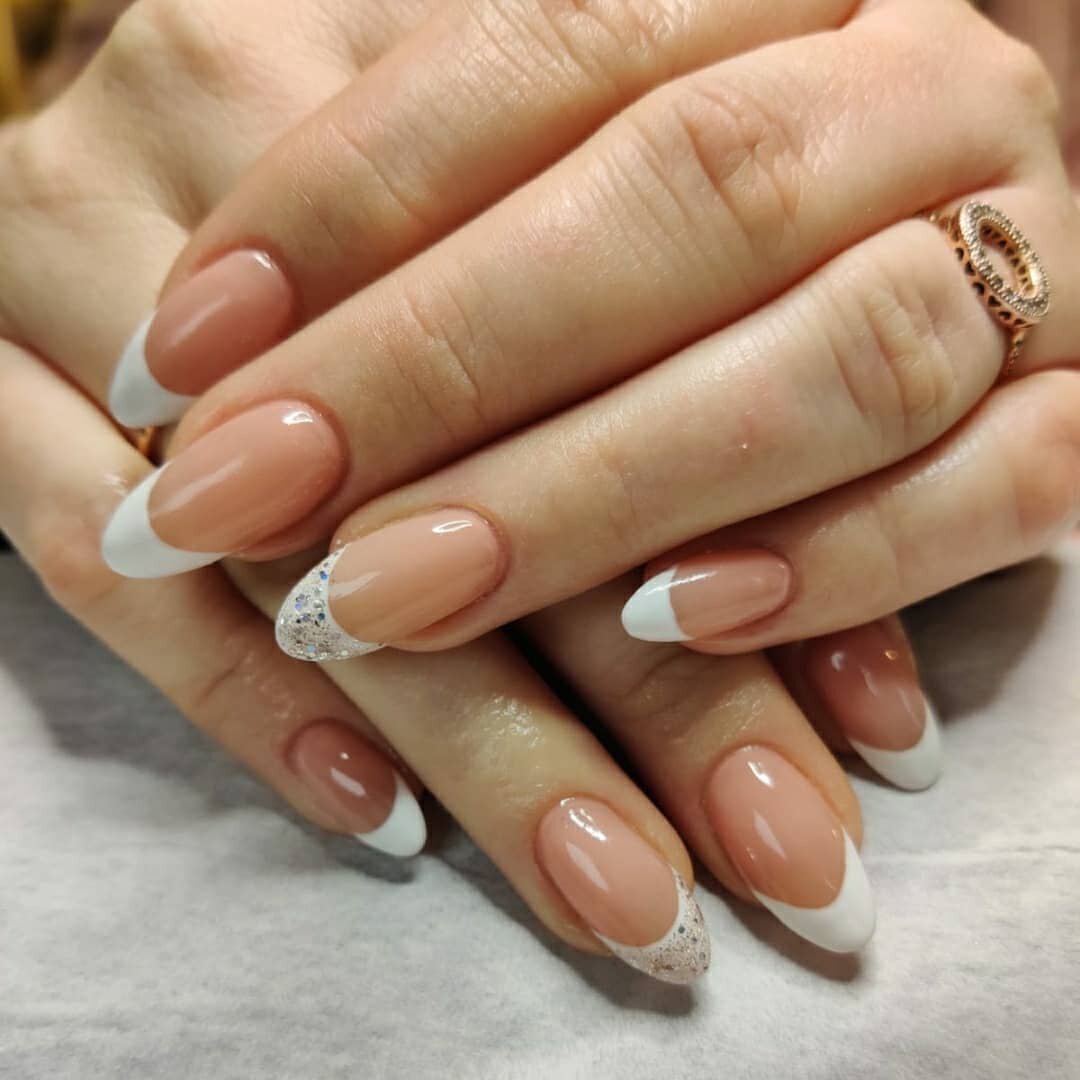 Simple & Sexy French Nails You can't miss!