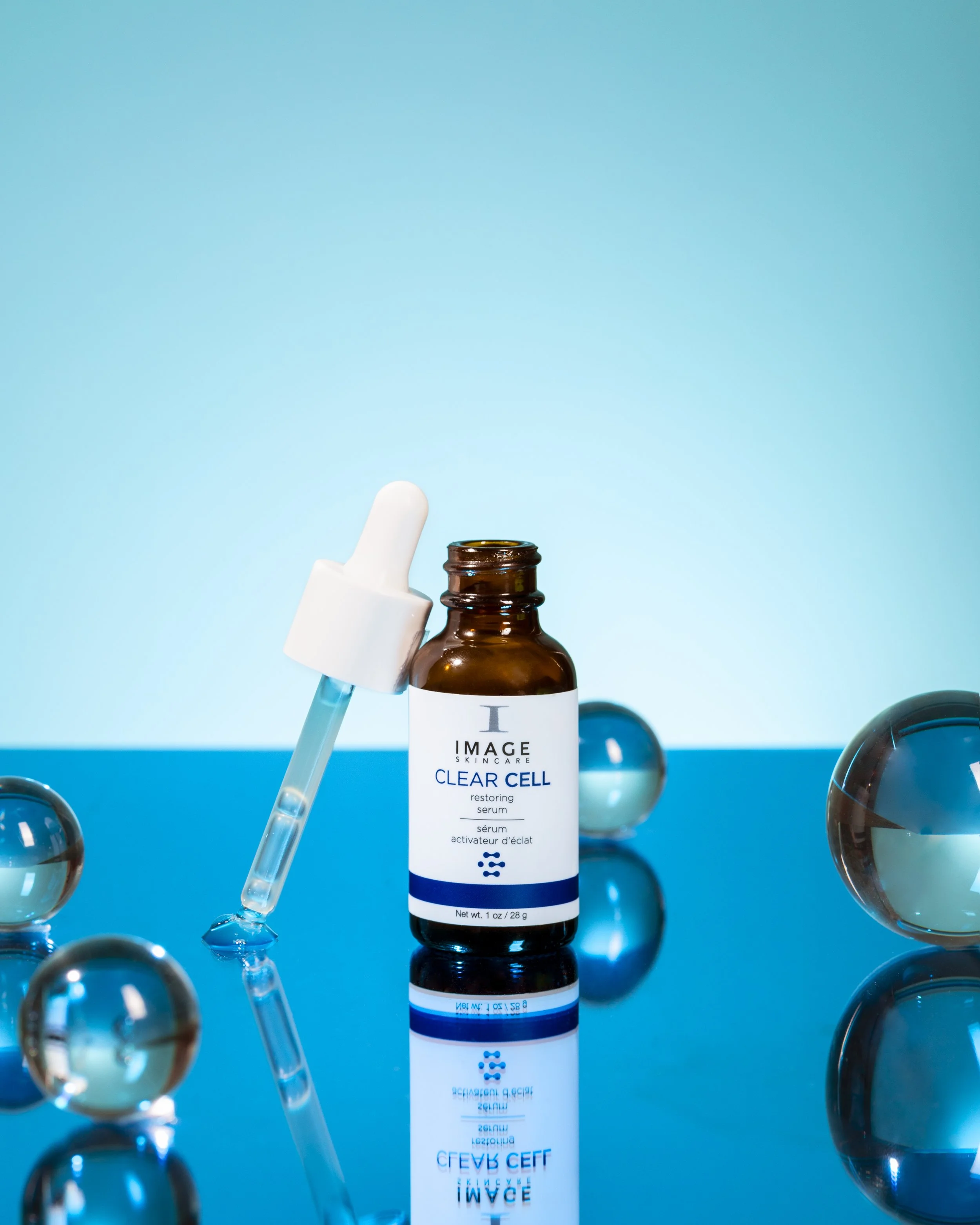 CLEAR-CELL-RESTORING-SERUM-LIFESTYLE-01.jpg