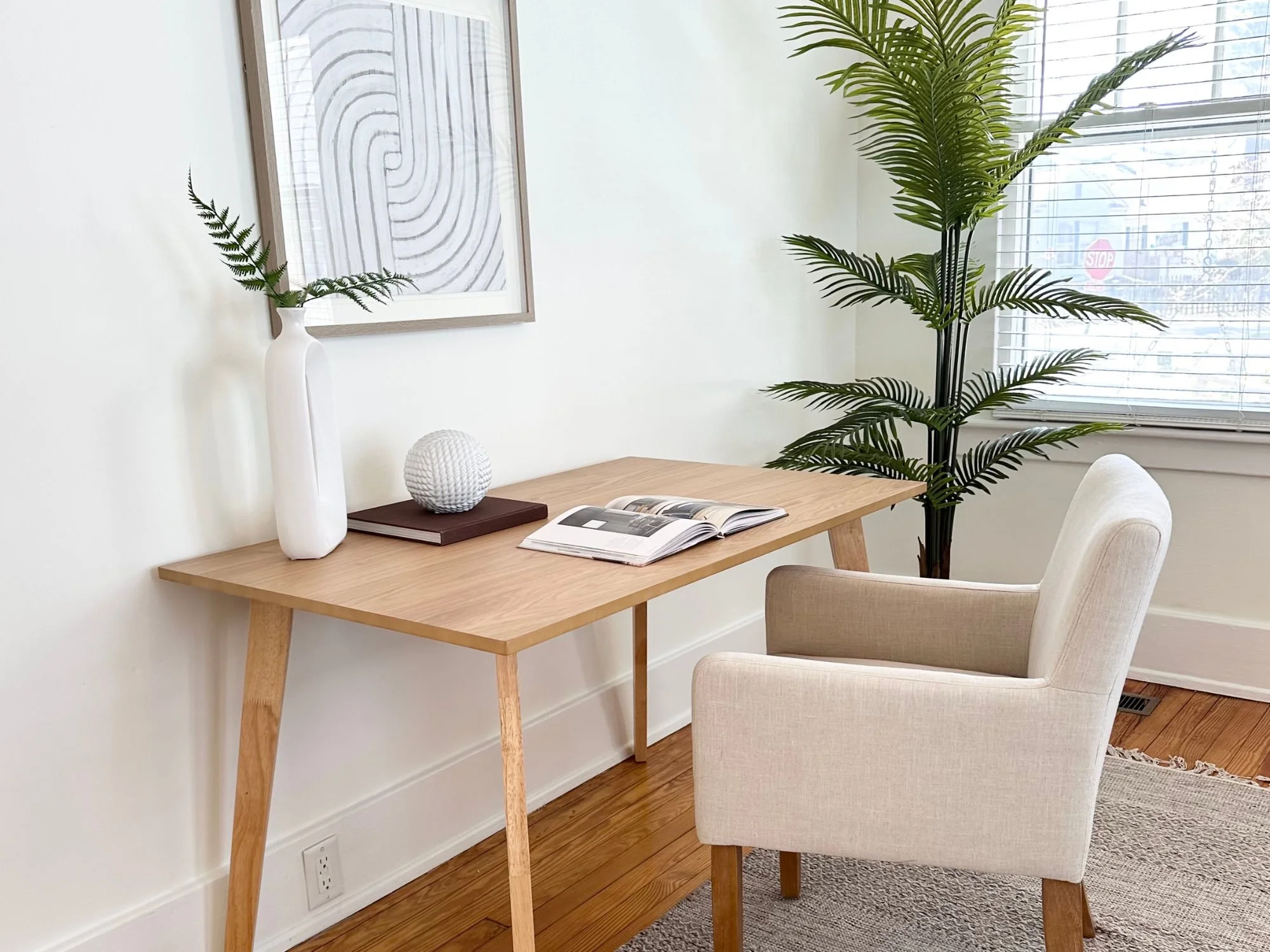 Staging a Home Office That Buyers Actually Want