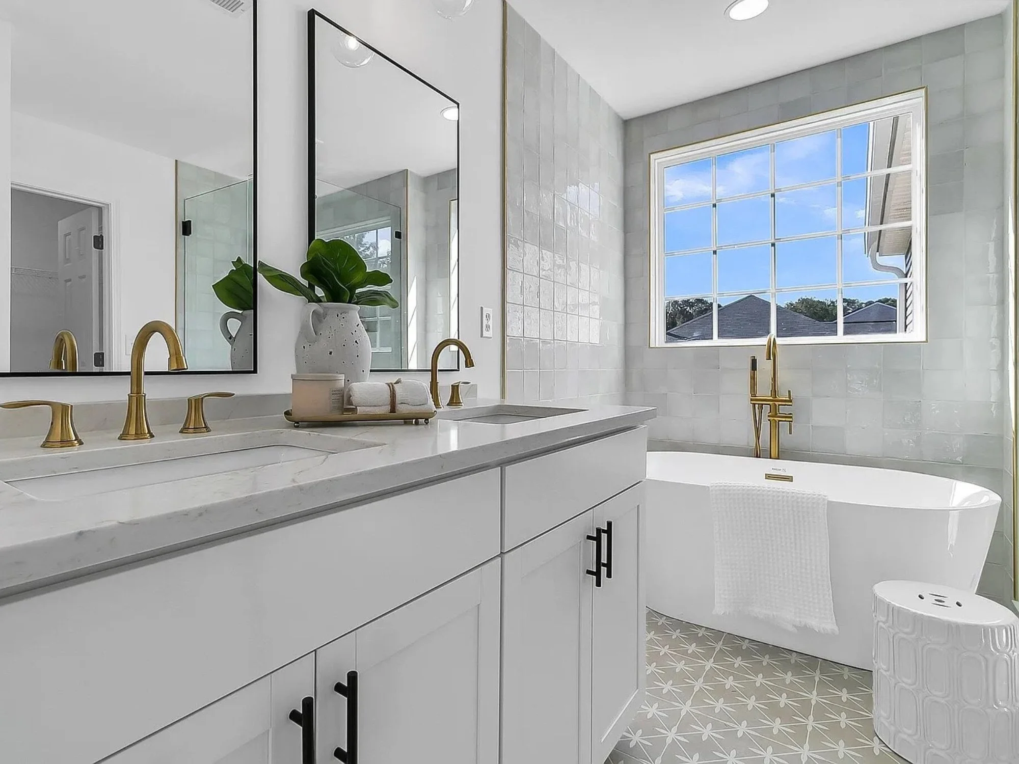 Staging a Bathroom That Sells - What Charleston Sellers Need to Know