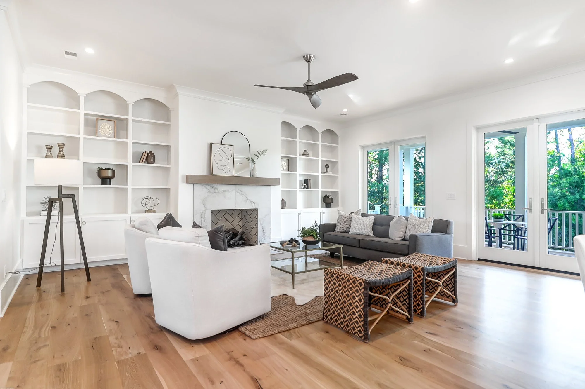 luxury-vacant-home-staging-daniel-island-sc-15.jpg