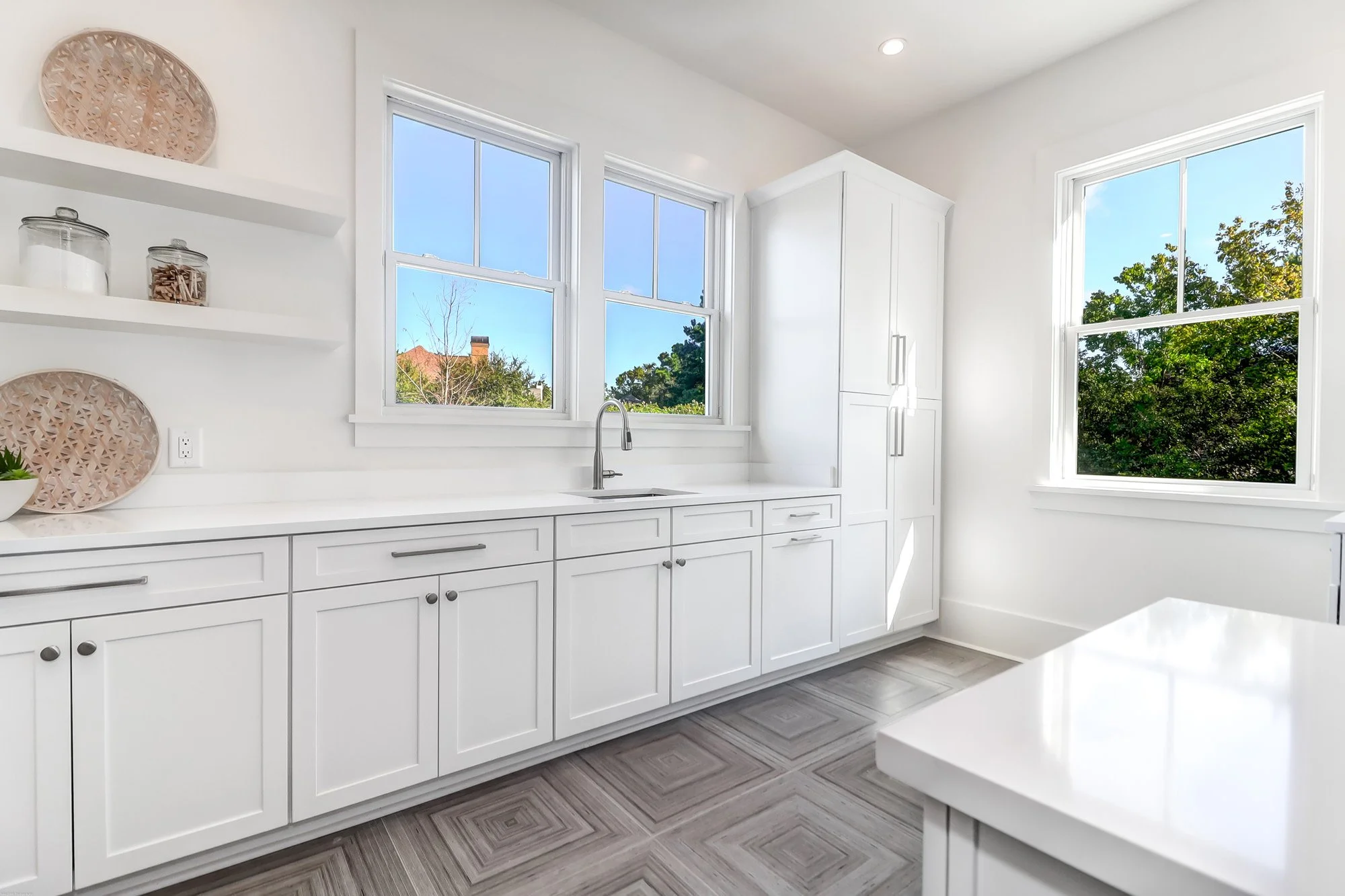 luxury-vacant-home-staging-daniel-island-sc-10.jpg