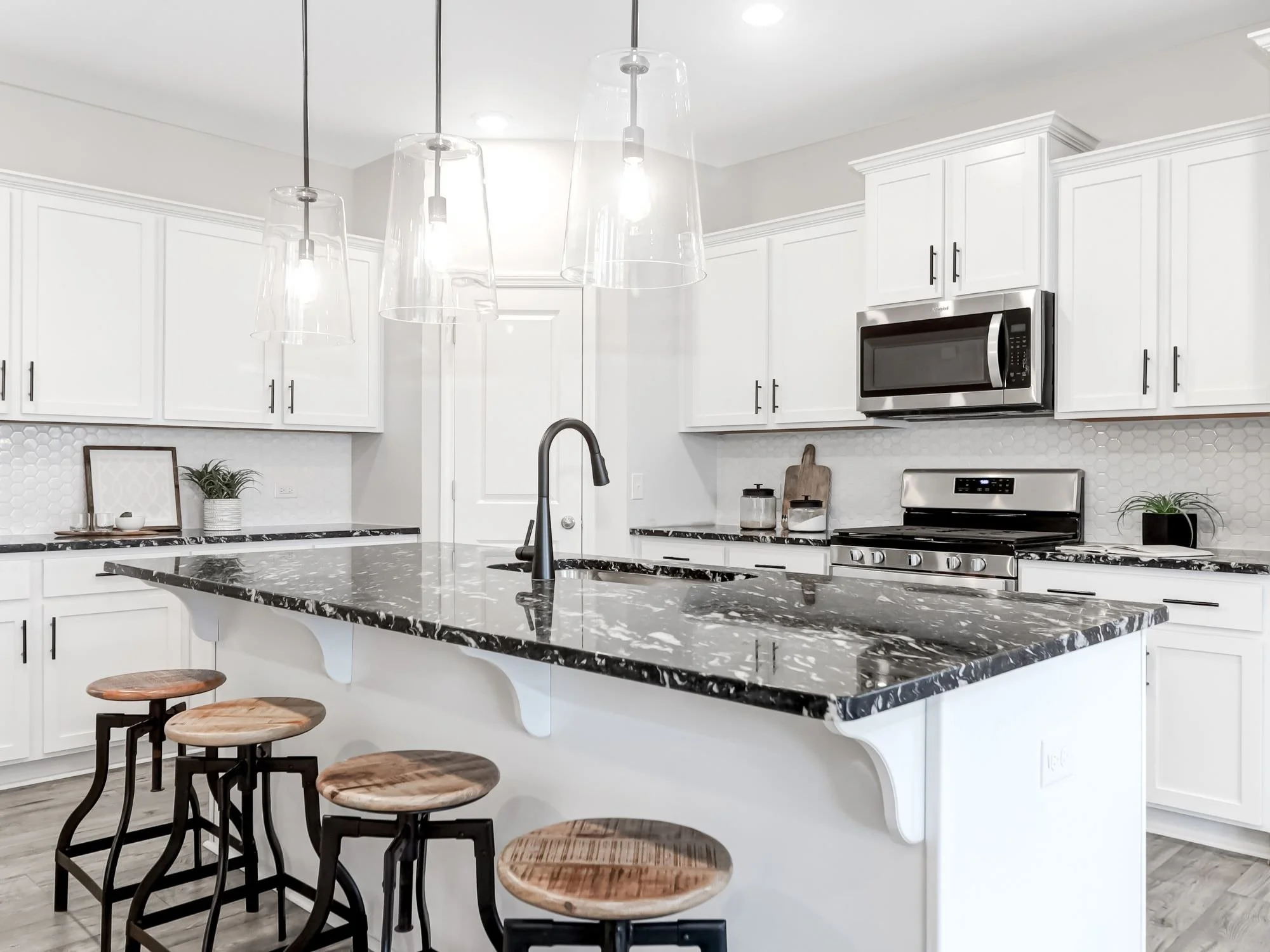 kitchen island and bar stools - staging a kitchen charleston, SC