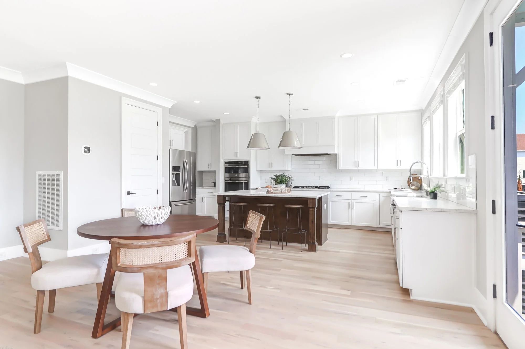 neutral-refined-home-staging-mount-pleasant-4.jpg