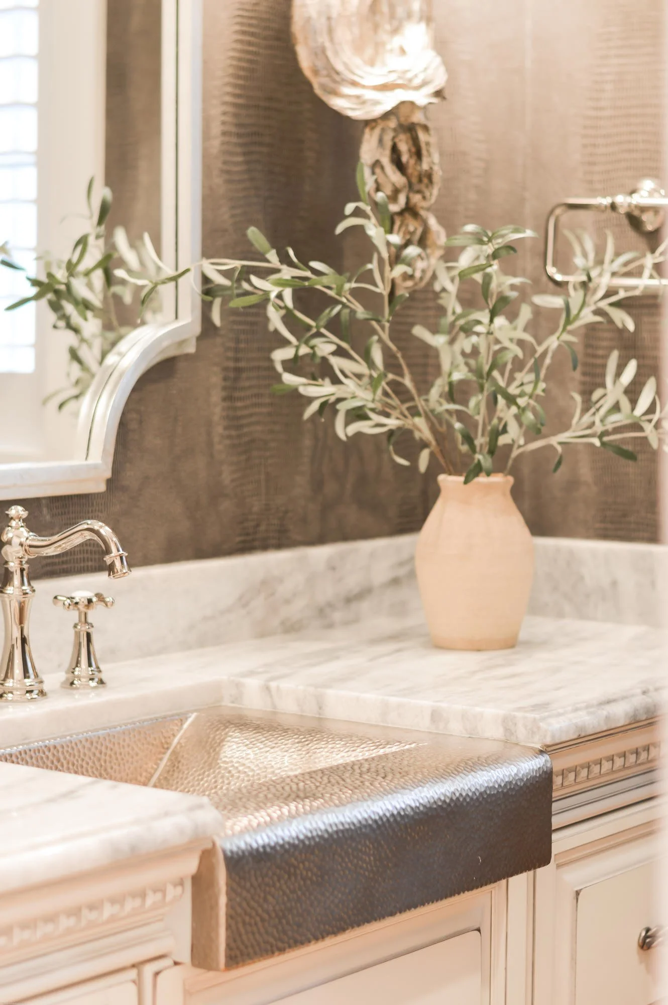 luxury-vacant-home-staging-awendaw-sc-15.jpg