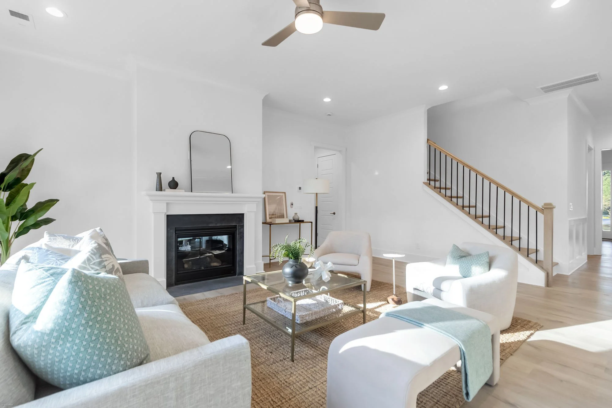 beautiful family room in charleston sc