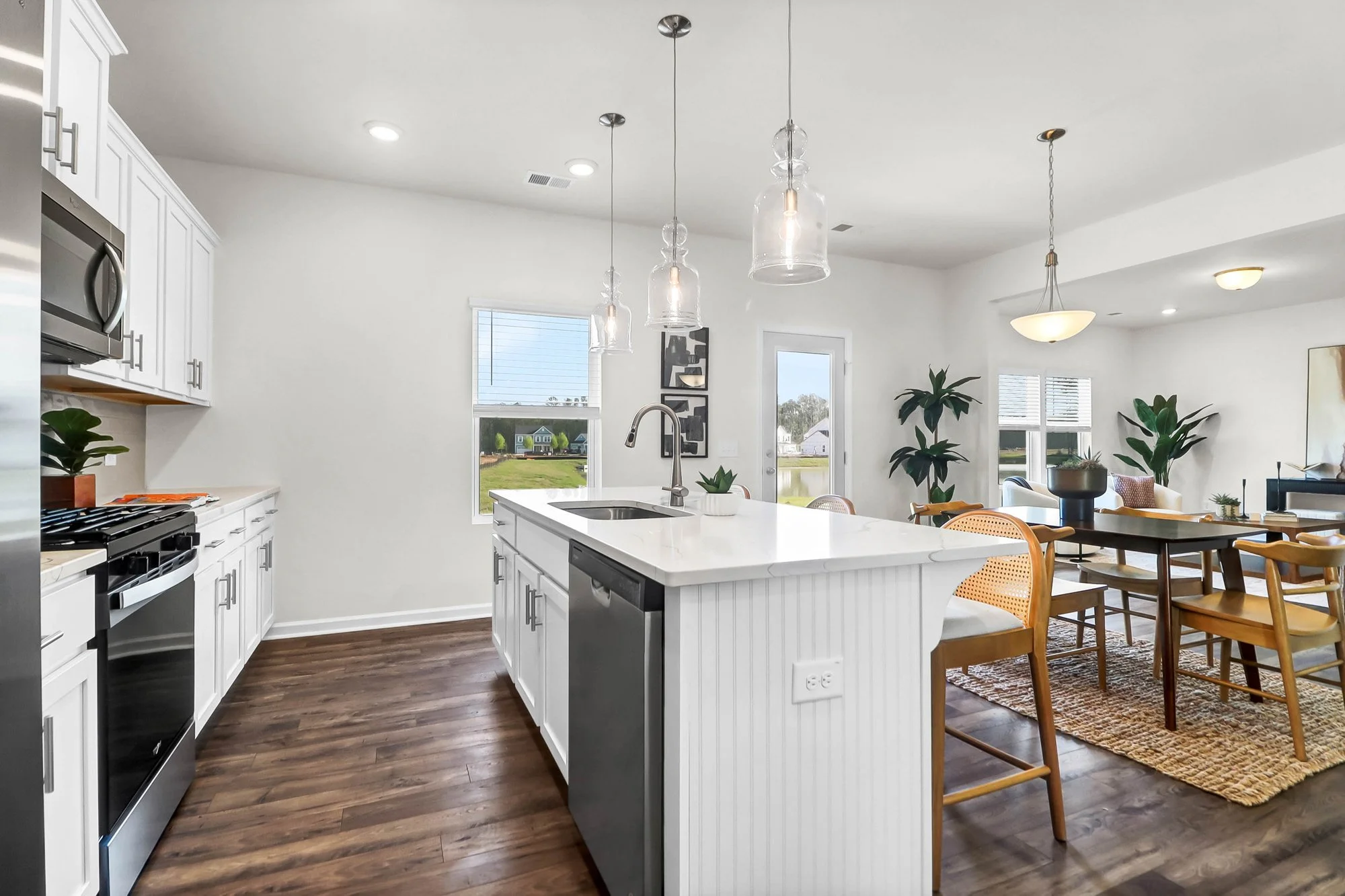 vacant-home-staging-ravenel-sc-8.jpg