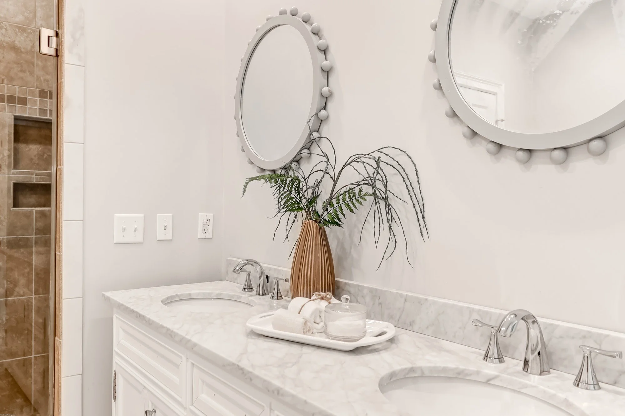 modern-home-staging-mount-pleasant-29.jpg