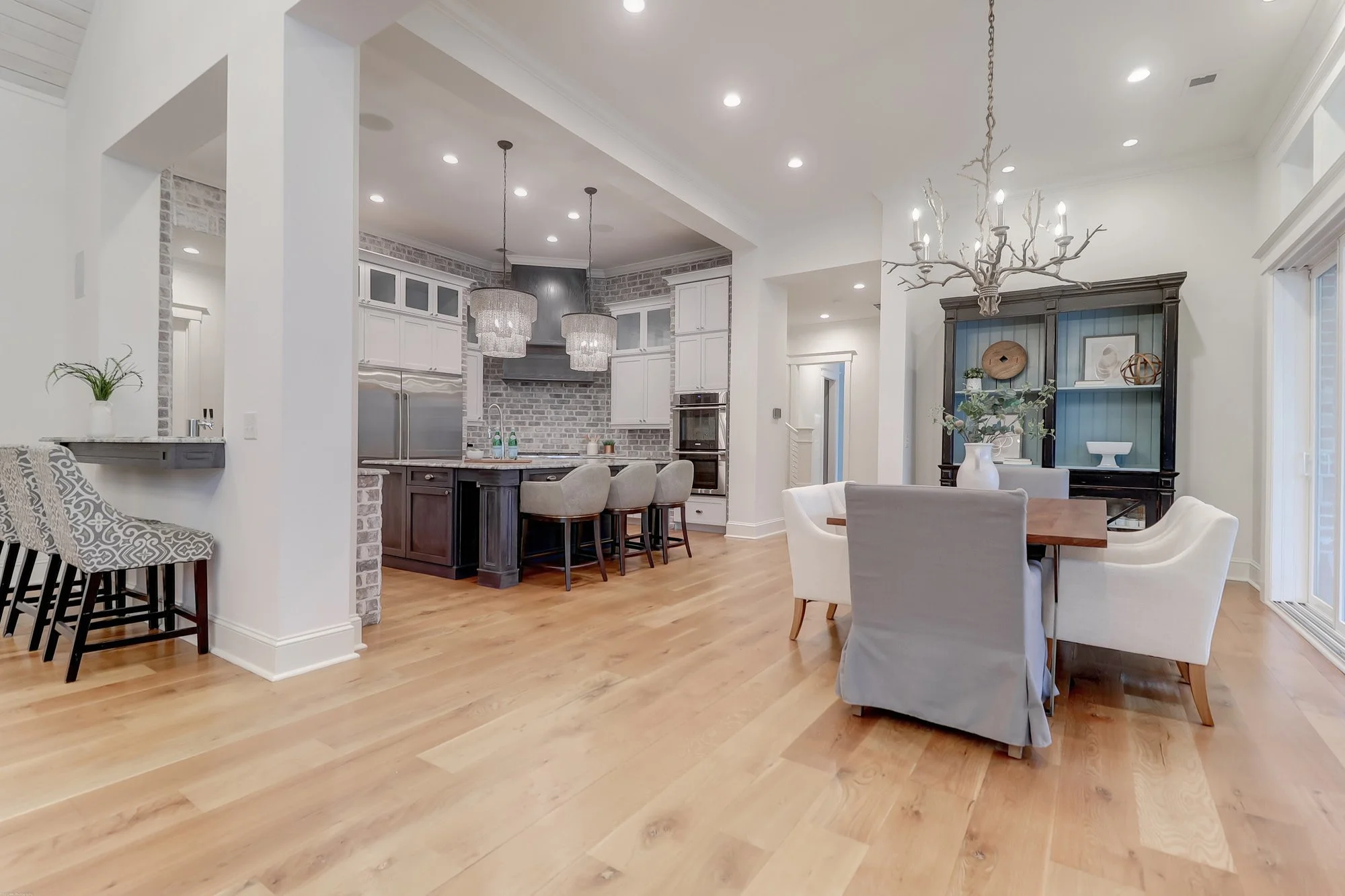 luxury-vacant-home-staging-awendaw-sc-4.jpg
