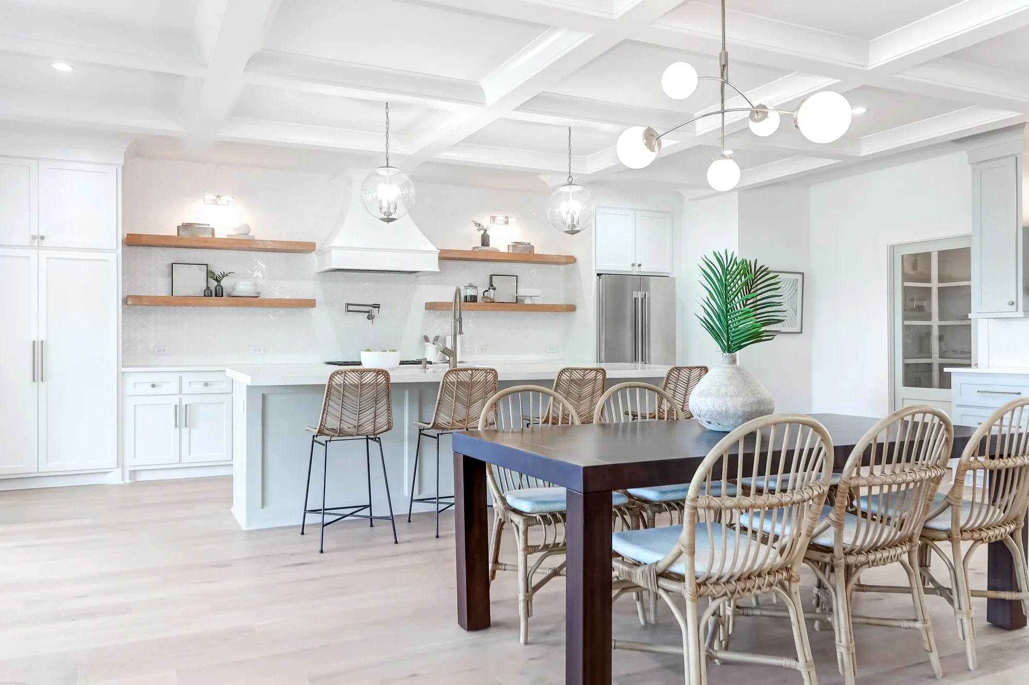 marsh-front-home-staging-mount-pleasant-sc-5.jpg