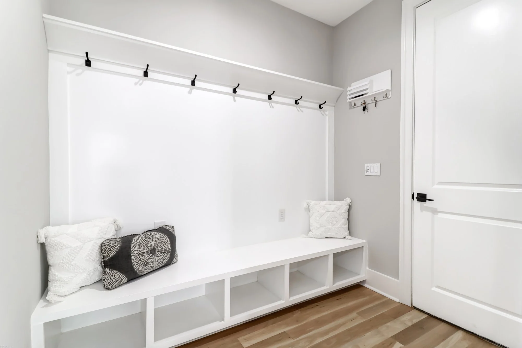 neutral-refined-home-staging-mount-pleasant-9.jpg
