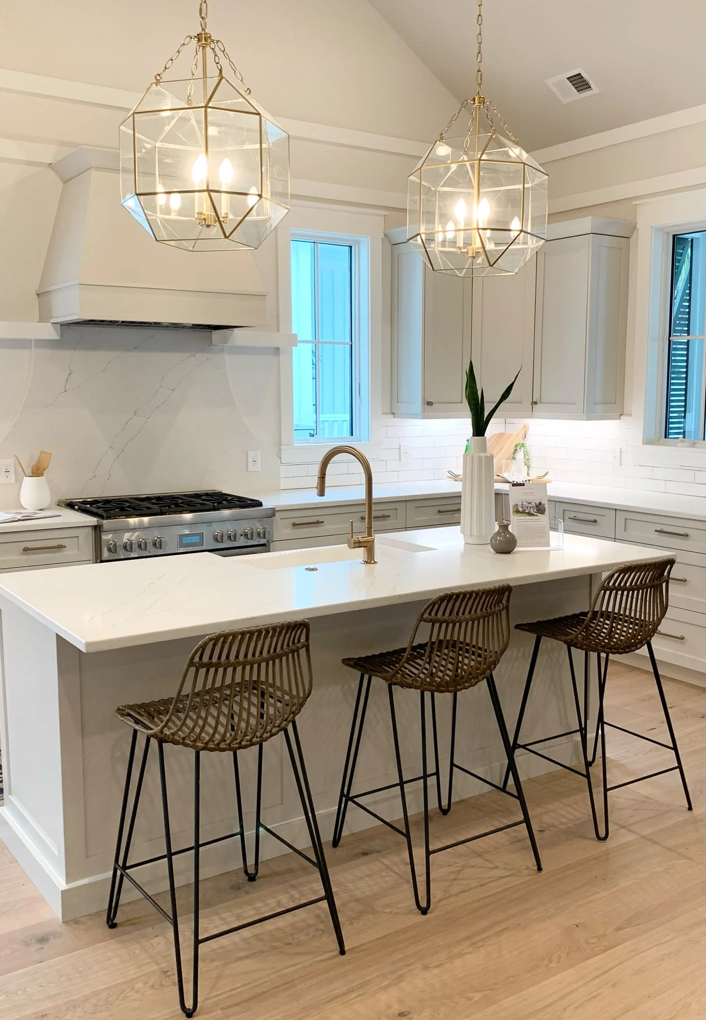 open-floor-plan-home-staging-in-awendaw-sc-7.jpg
