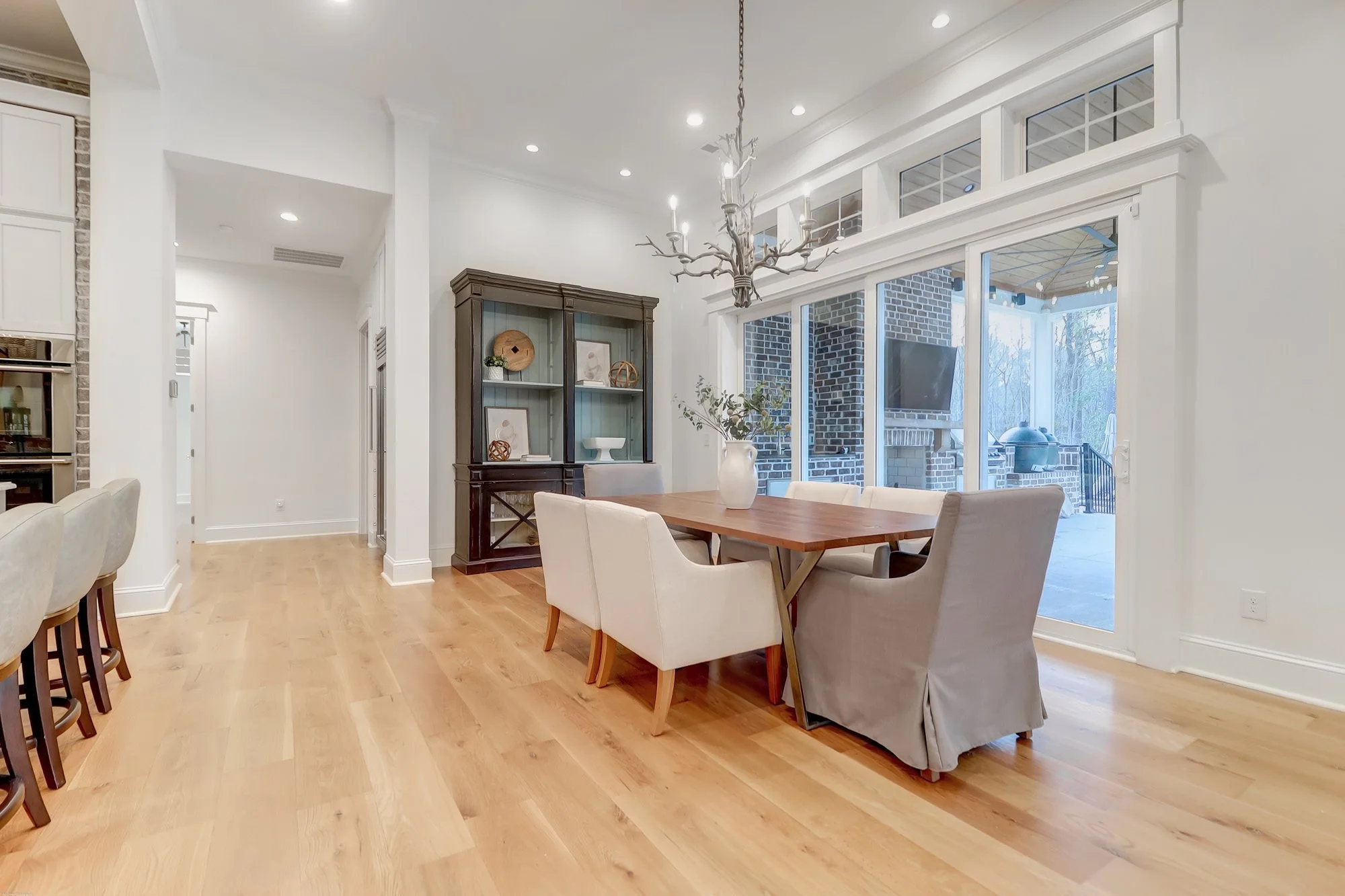 luxury-vacant-home-staging-awendaw-sc-7.jpg