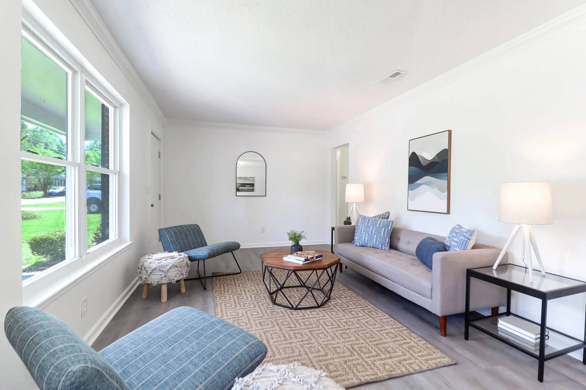 beautiful-vacant-home-staging-north-charleston-sc-15.jpg
