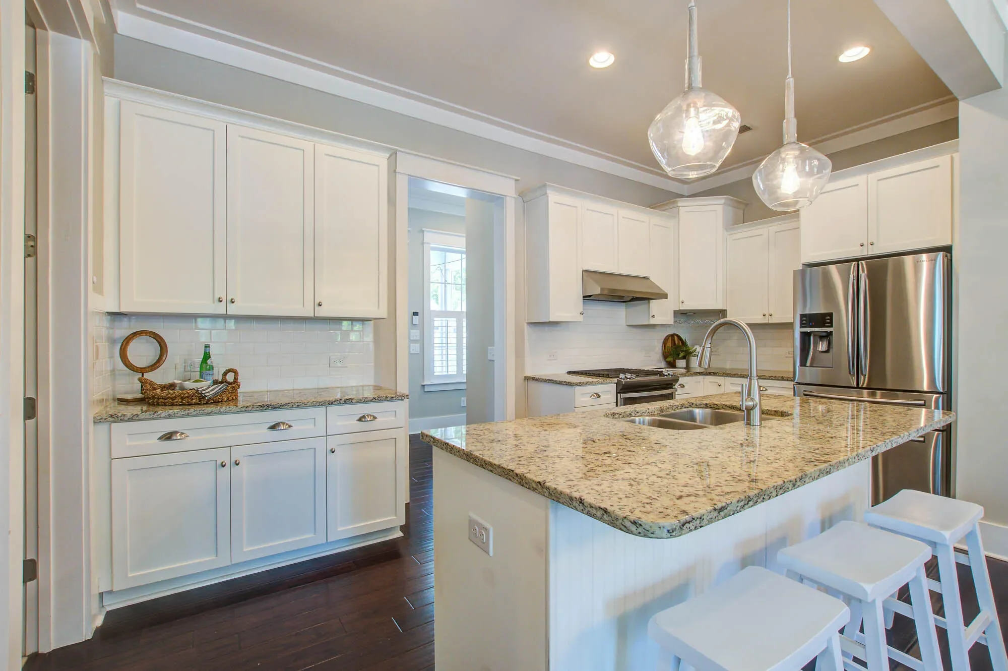 modern-home-staging-on-seabrook-island-3.WEBP