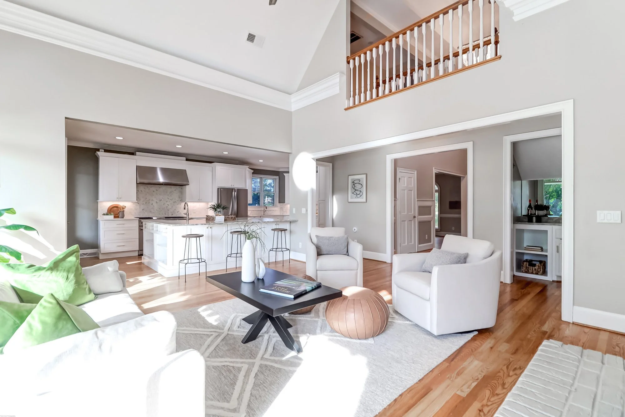 modern-home-staging-mount-pleasant-11.jpg