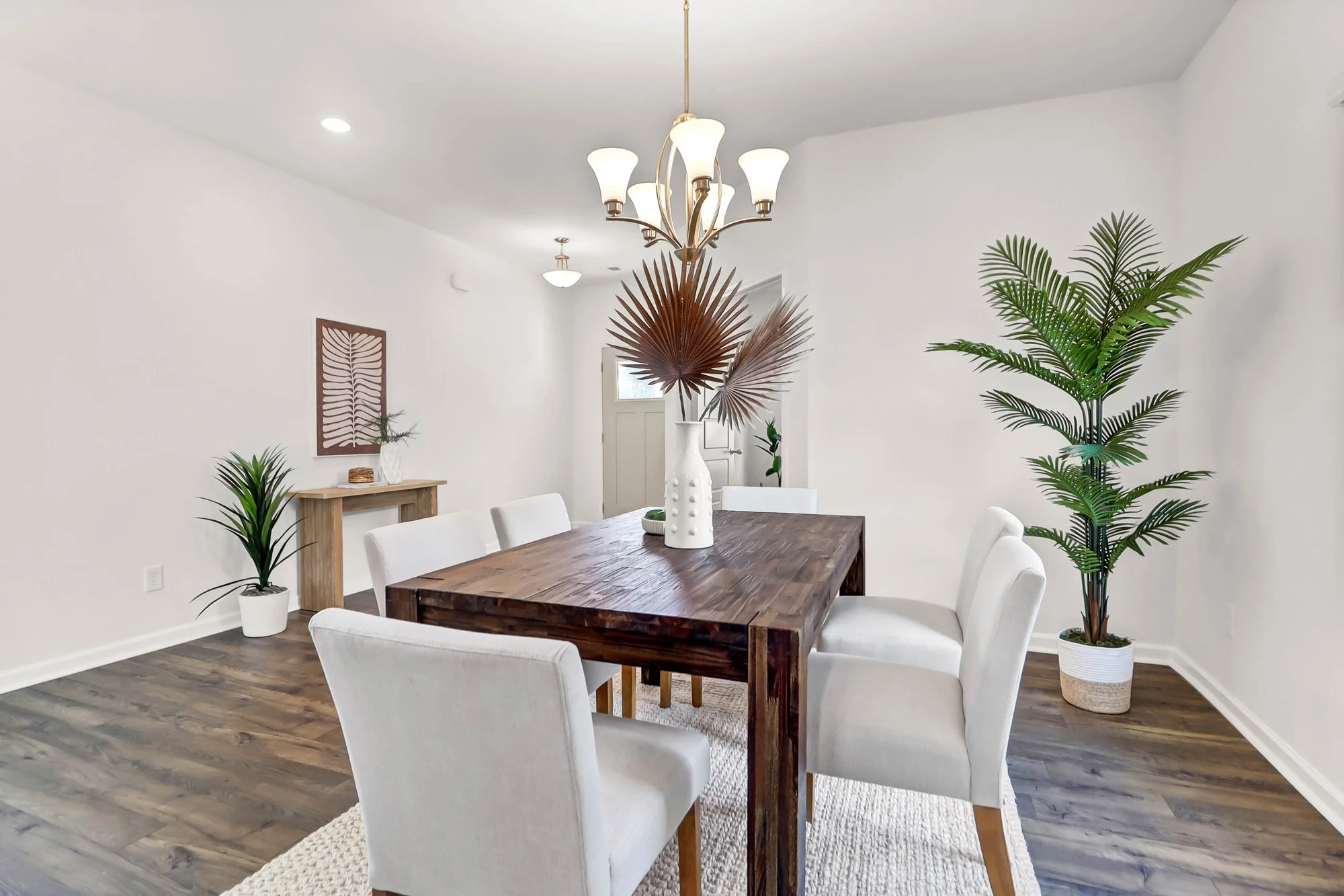 vacant-home-staging-ravenel-sc-6.jpg