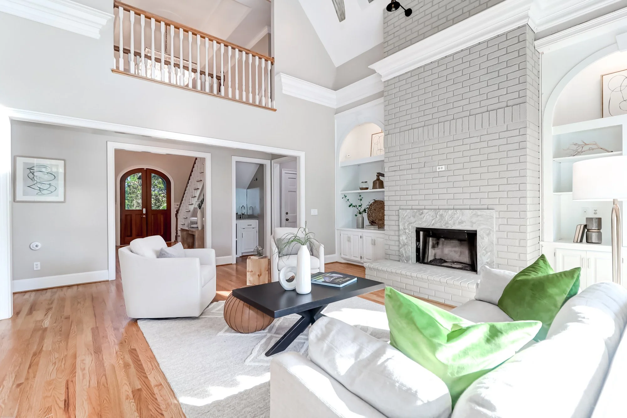 modern-home-staging-mount-pleasant-9.jpg