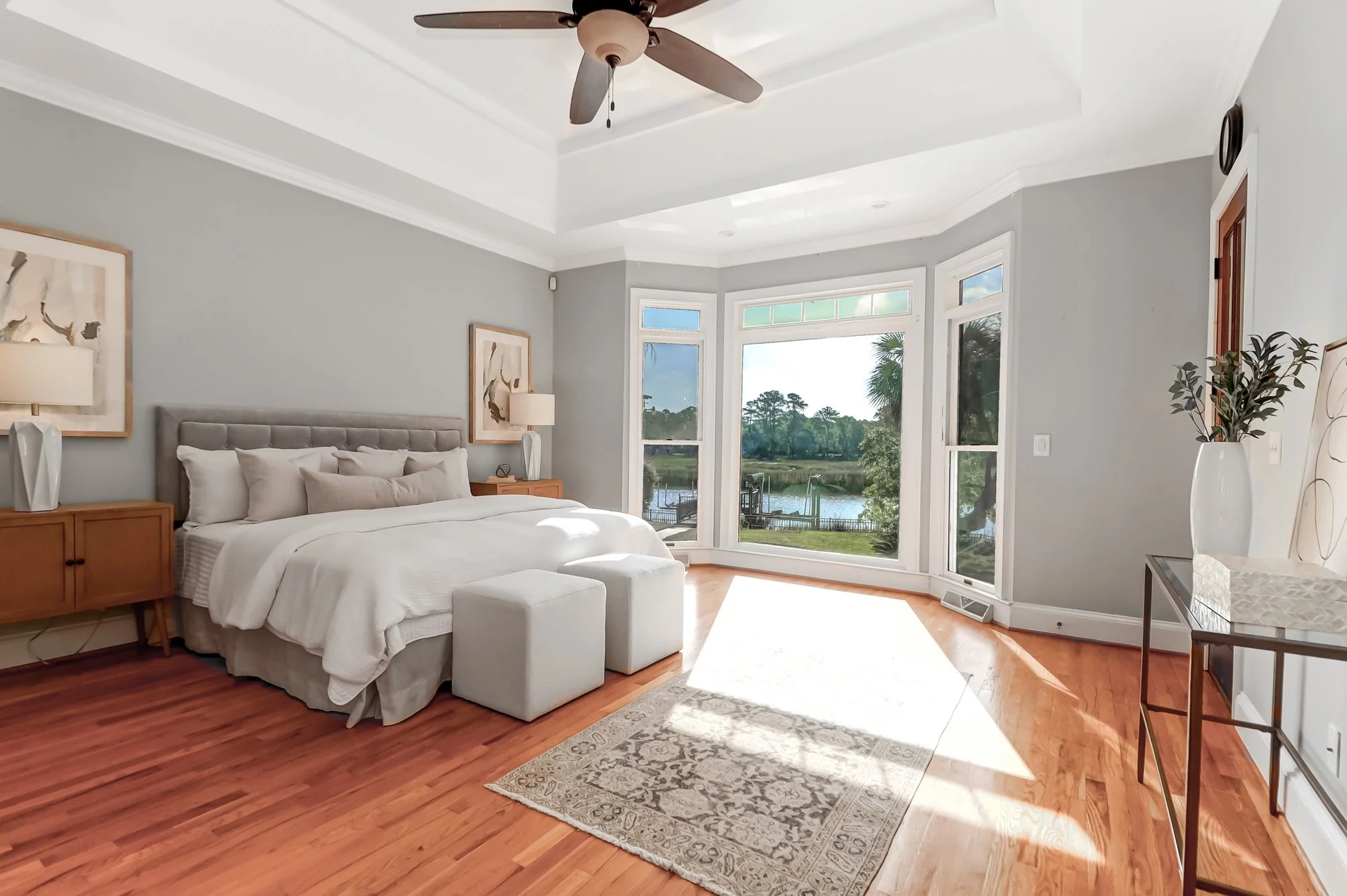modern-home-staging-mount-pleasant-27.jpg
