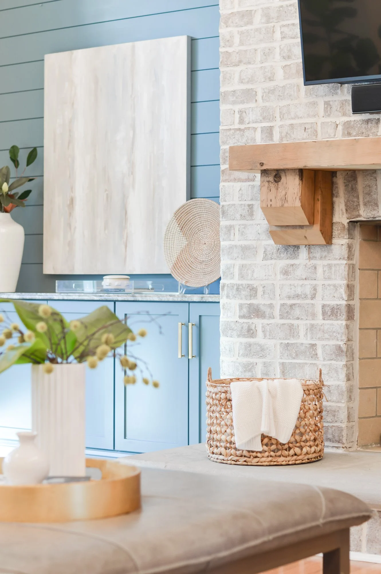 luxury-vacant-home-staging-awendaw-sc-13.jpg
