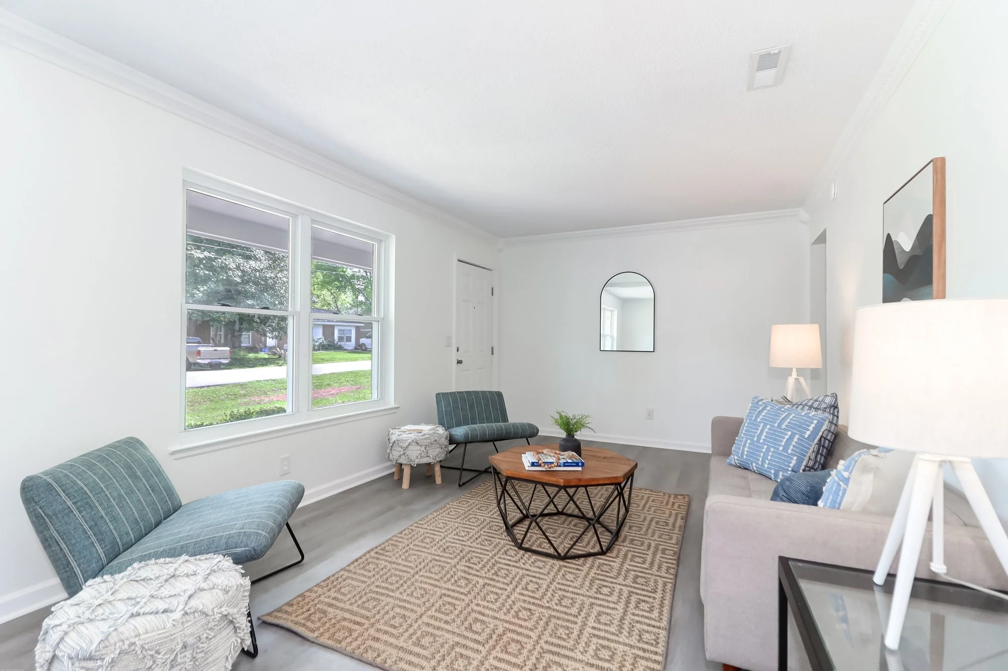 beautiful-vacant-home-staging-north-charleston-sc-14.jpg