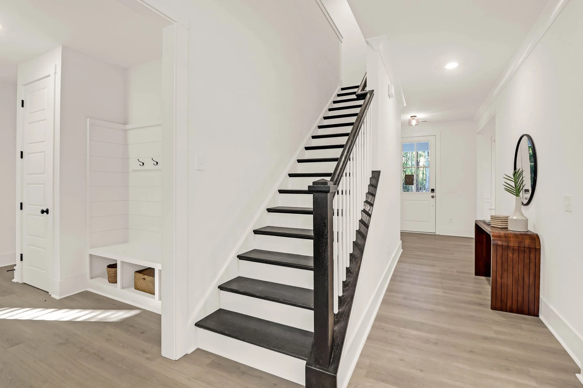 vacant-home-staging-summerville-sc-7.jpg