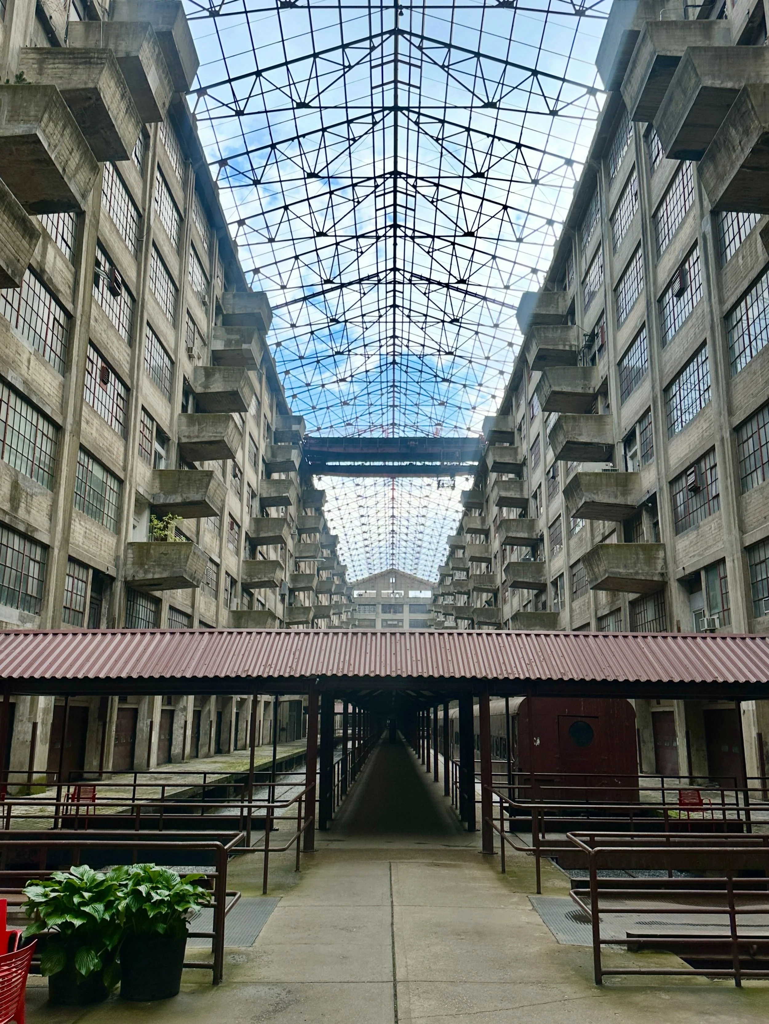 Brooklyn Army Terminal: a 1919 freight complex in Sunset Park.
Architect: Cass Gilbert
Now a city-run industrial campus &amp; event venue. Tenants include the Guggenheim Museum for storage, Jacques Torres chocolate production &amp; distribution, NYPD