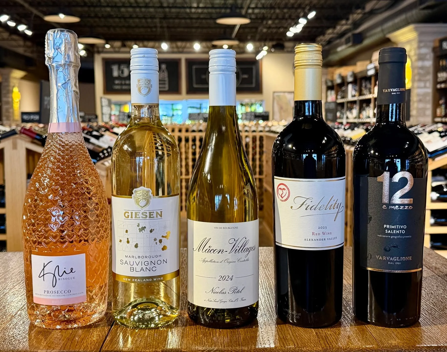 Friday's Tasting Line up is Maxed Out with options! 🔥
Join us from 4-7, Paustis Wines will be pouring all 5 of these wines.
#wine #winetasting #winelover #weekend #weekendvibes #shoplocal #shoplocalmn #shopsmall #shopsmallbusiness