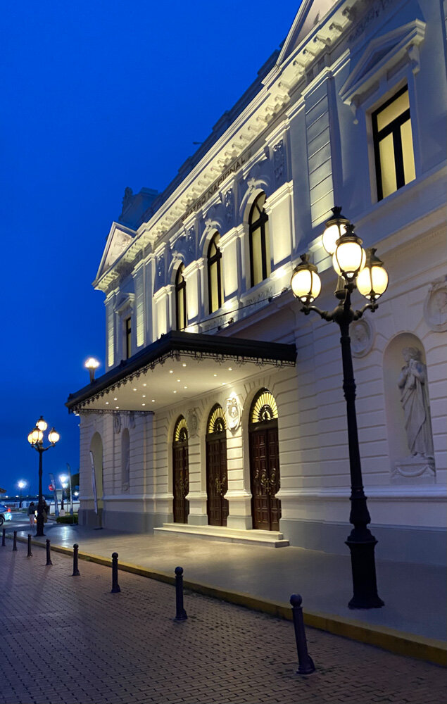 Alma de Viaje - Casco Antiguo Panama - Teatro Nacional-4.jpg